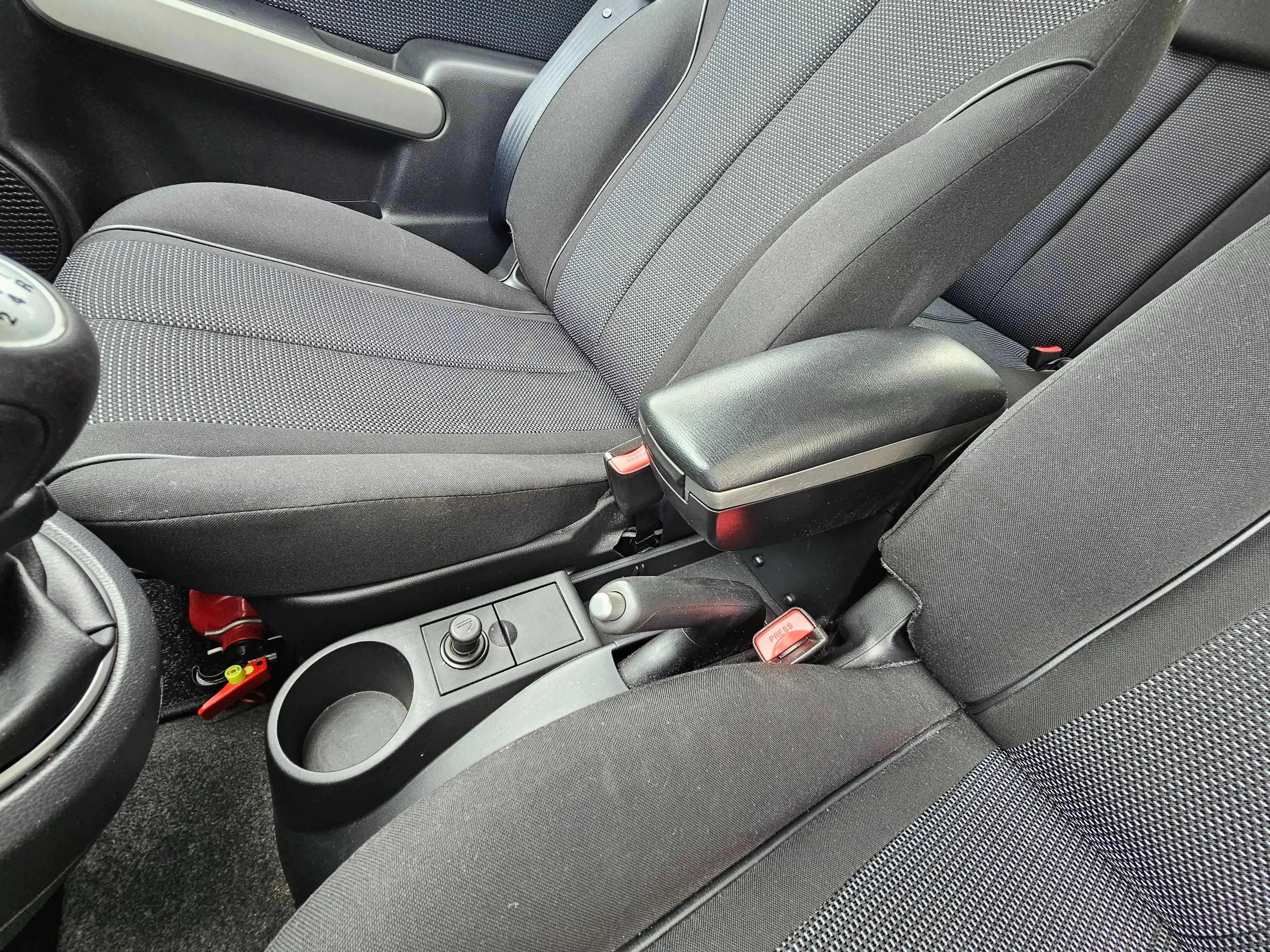 Mazda 2 2 1.3i Sport — photo 11