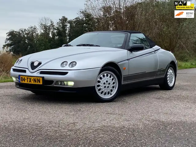 Alfa Romeo Spider 2.0-16V T.Spark L CABRIO Airco NAP Zwart-Leder Nie