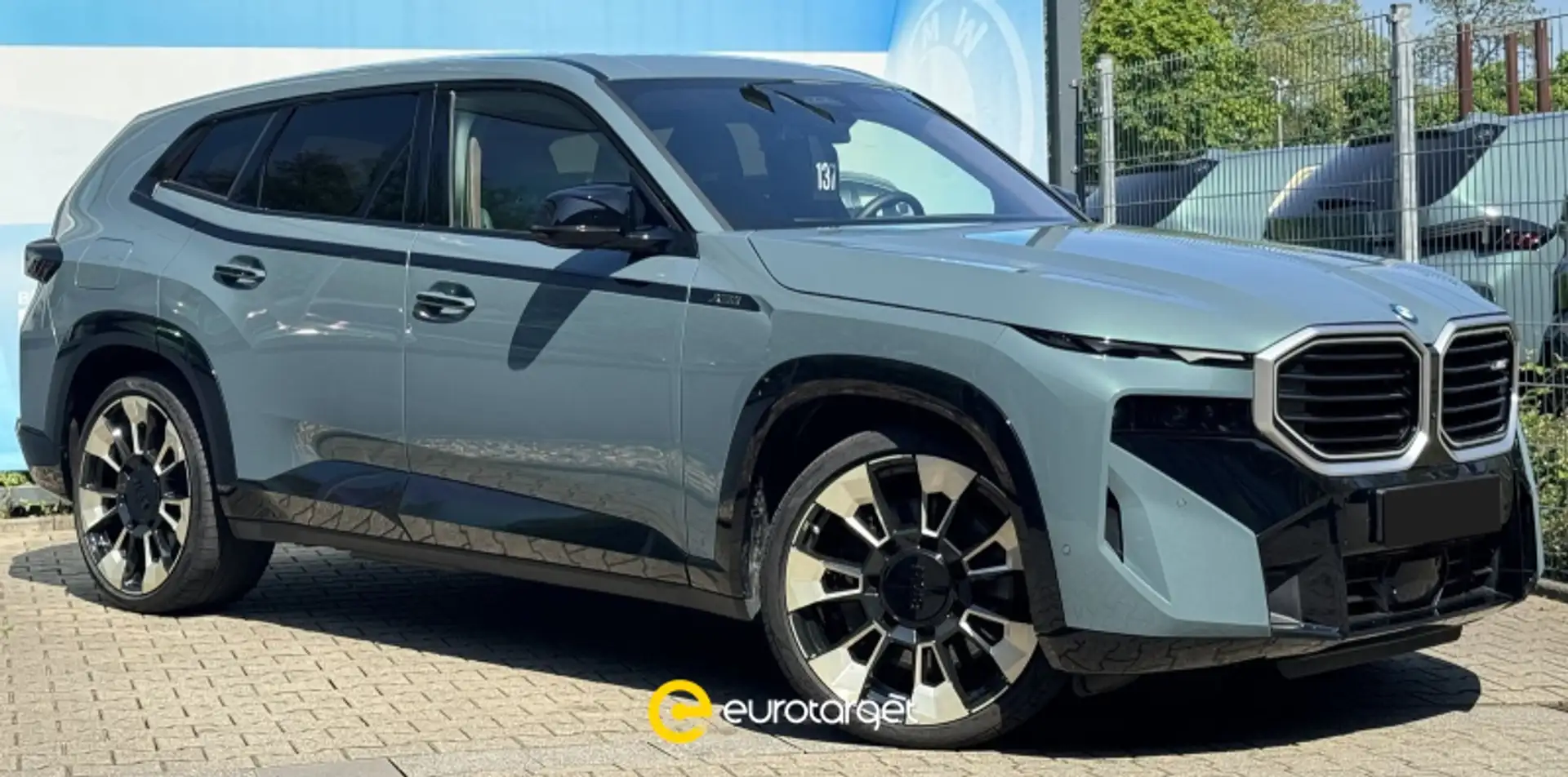BMW XM 50e Verde - 1