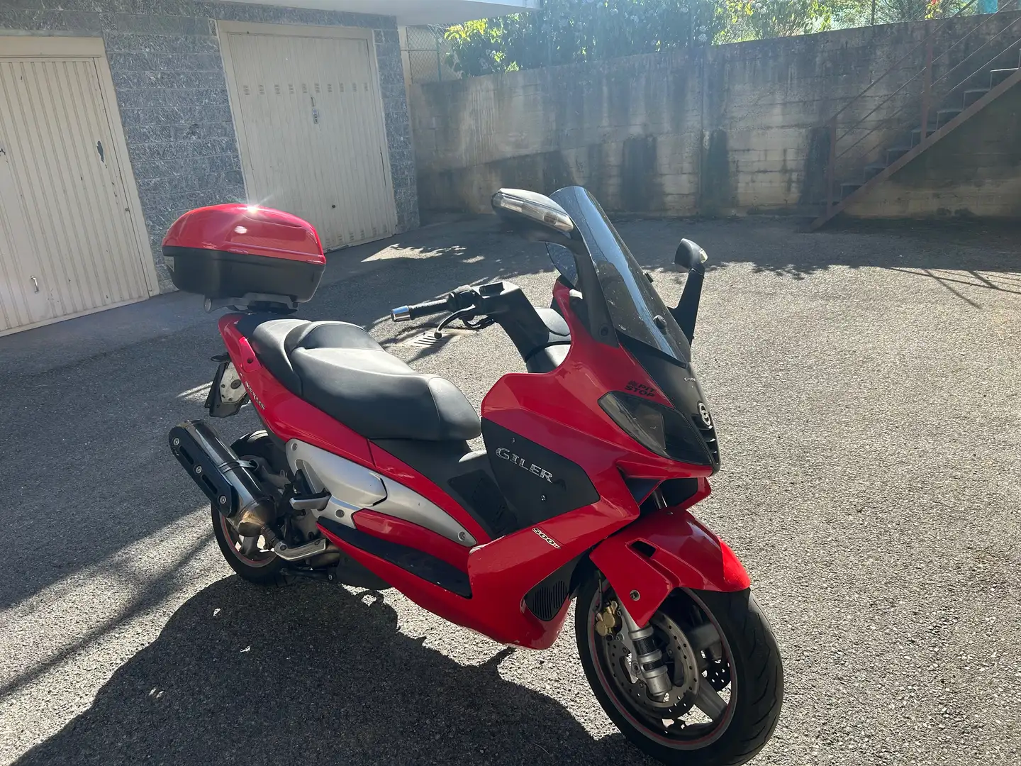 Gilera Nexus 500 Rouge - 2