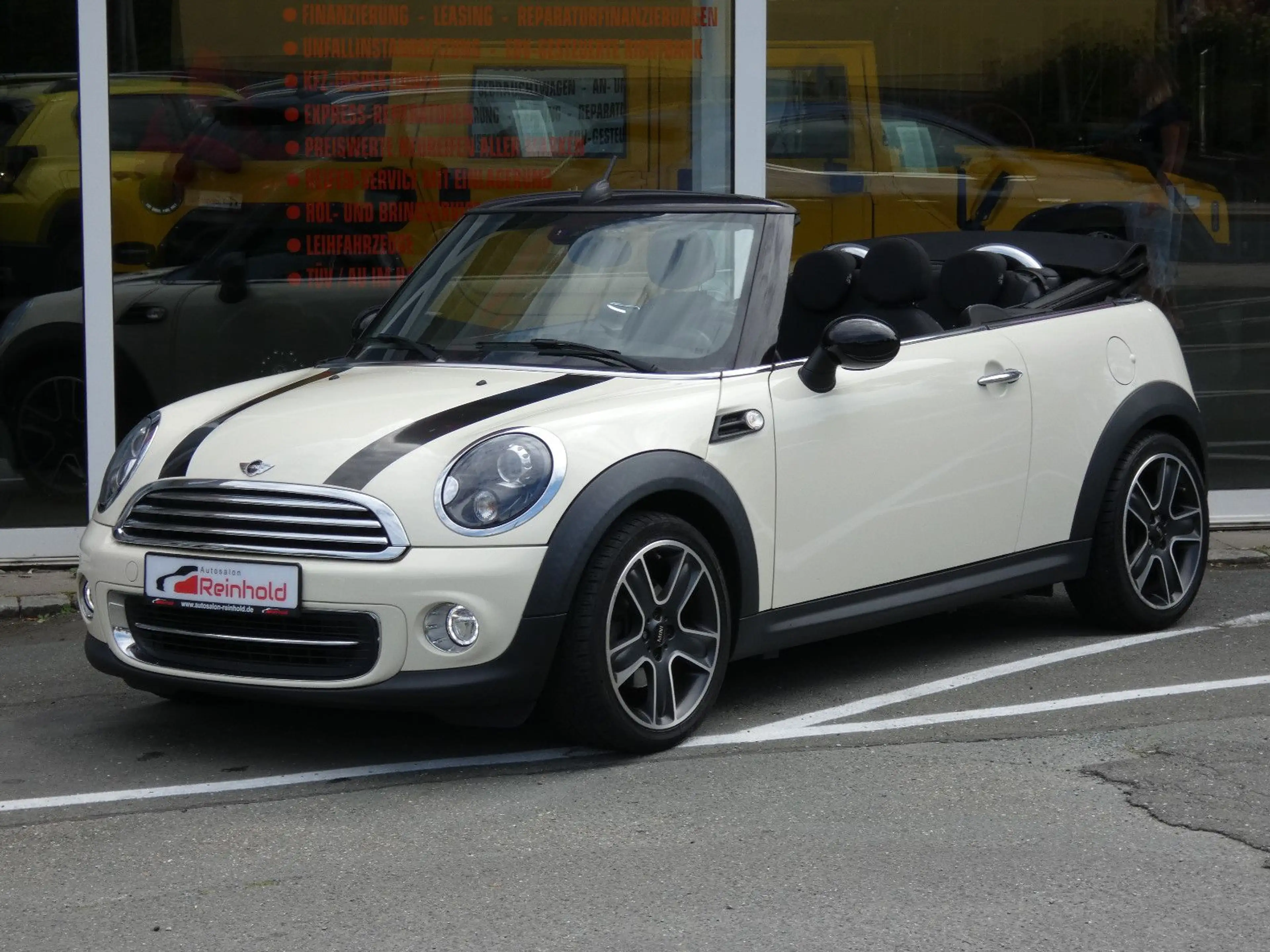 MINI Cooper Cabrio XENON NAVI BT SHZ PDC AMBIENTE 17" — photo 6