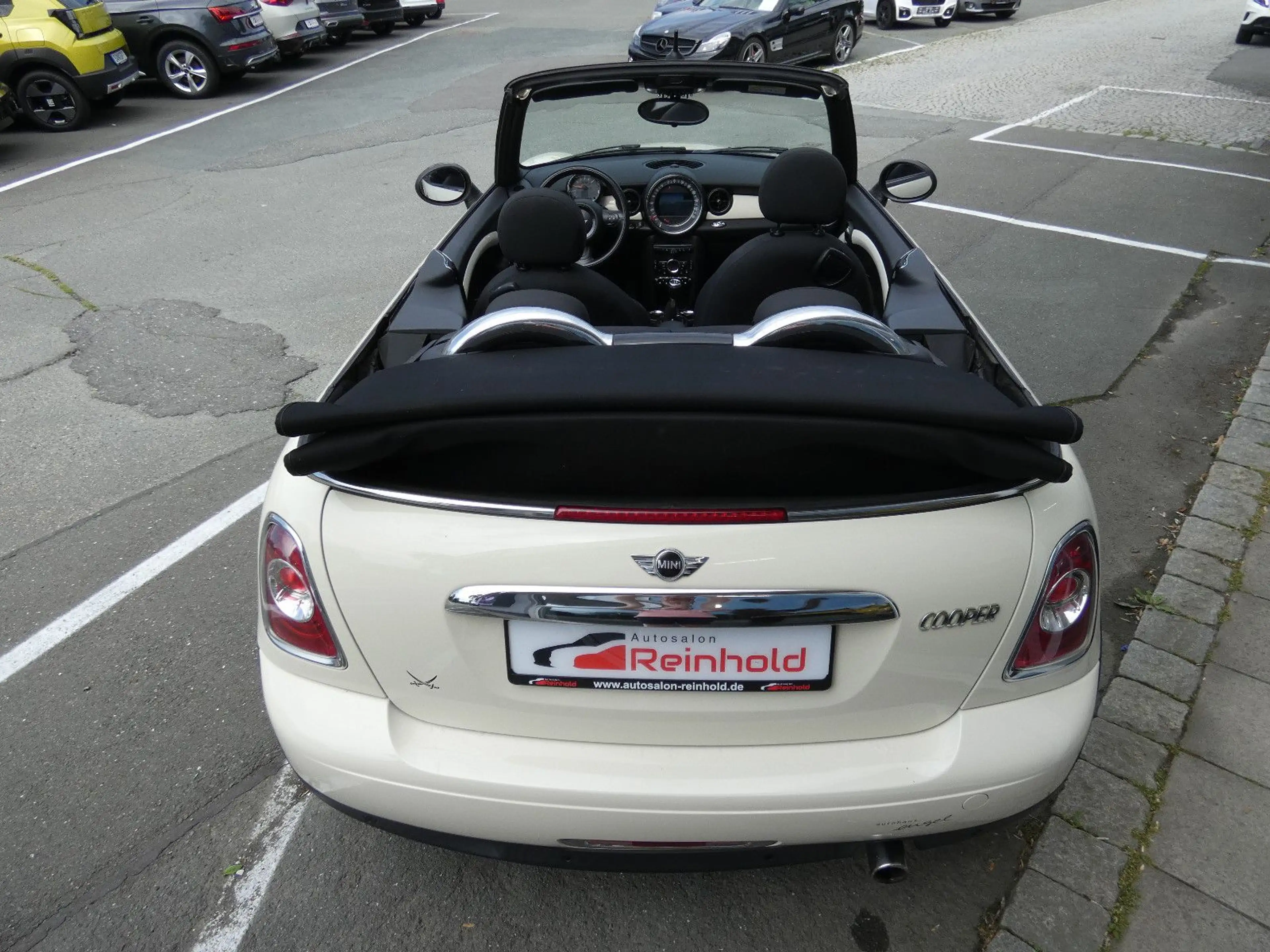 MINI Cooper Cabrio XENON NAVI BT SHZ PDC AMBIENTE 17" — photo 14