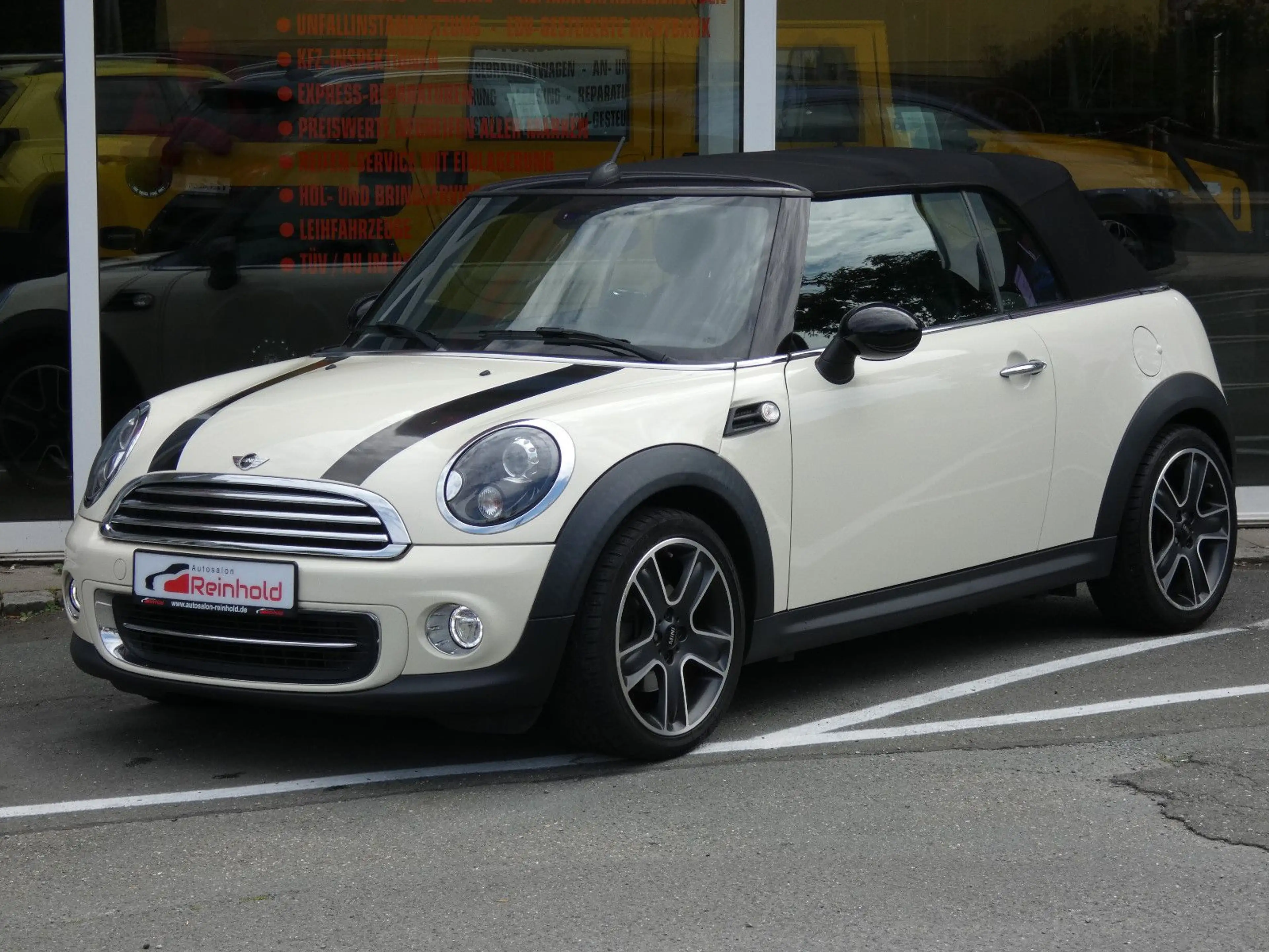 MINI Cooper Cabrio XENON NAVI BT SHZ PDC AMBIENTE 17" — photo 7