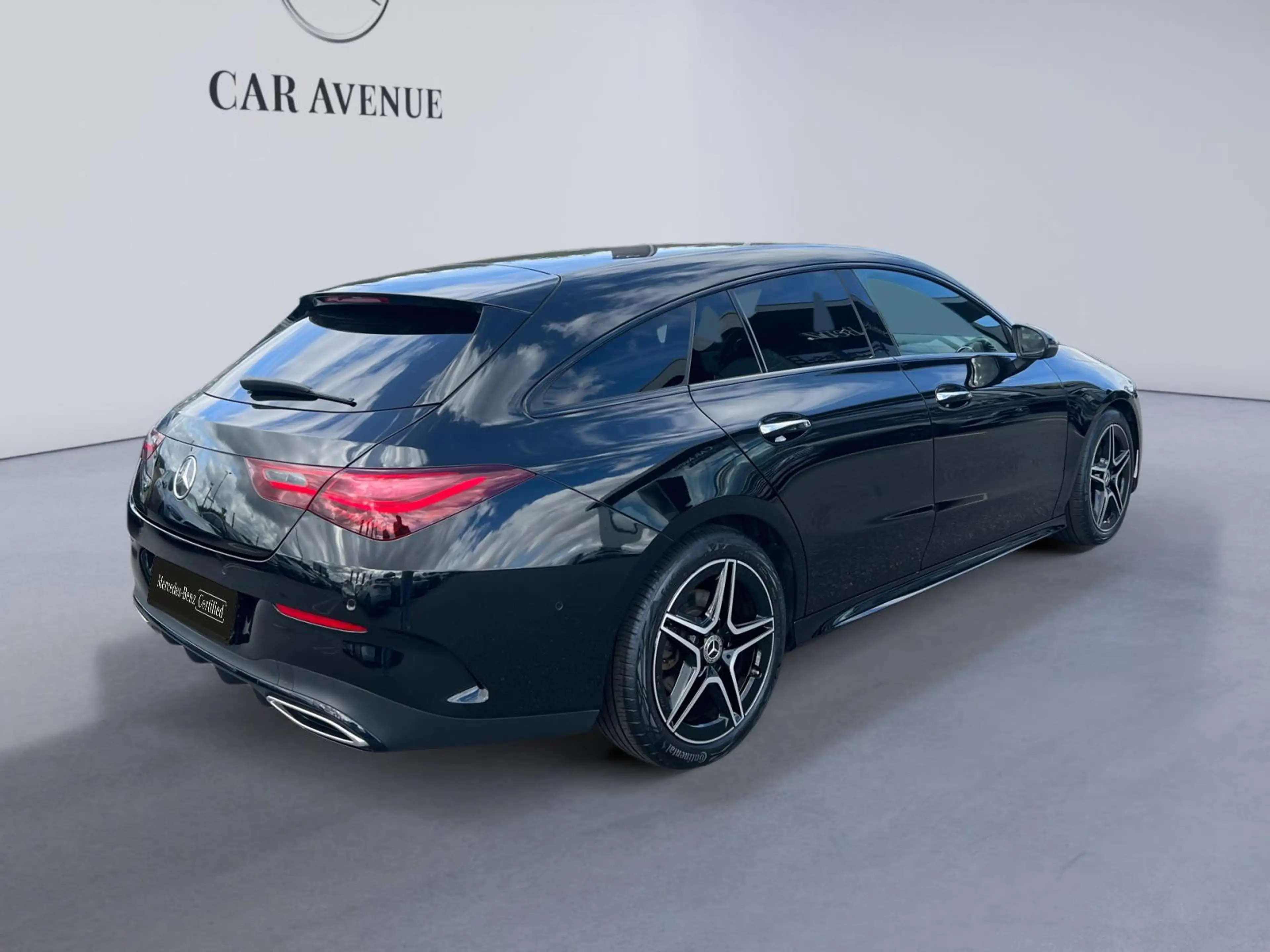 Mercedes-Benz CLA 180 Shooting Brake AMG Line — photo 6