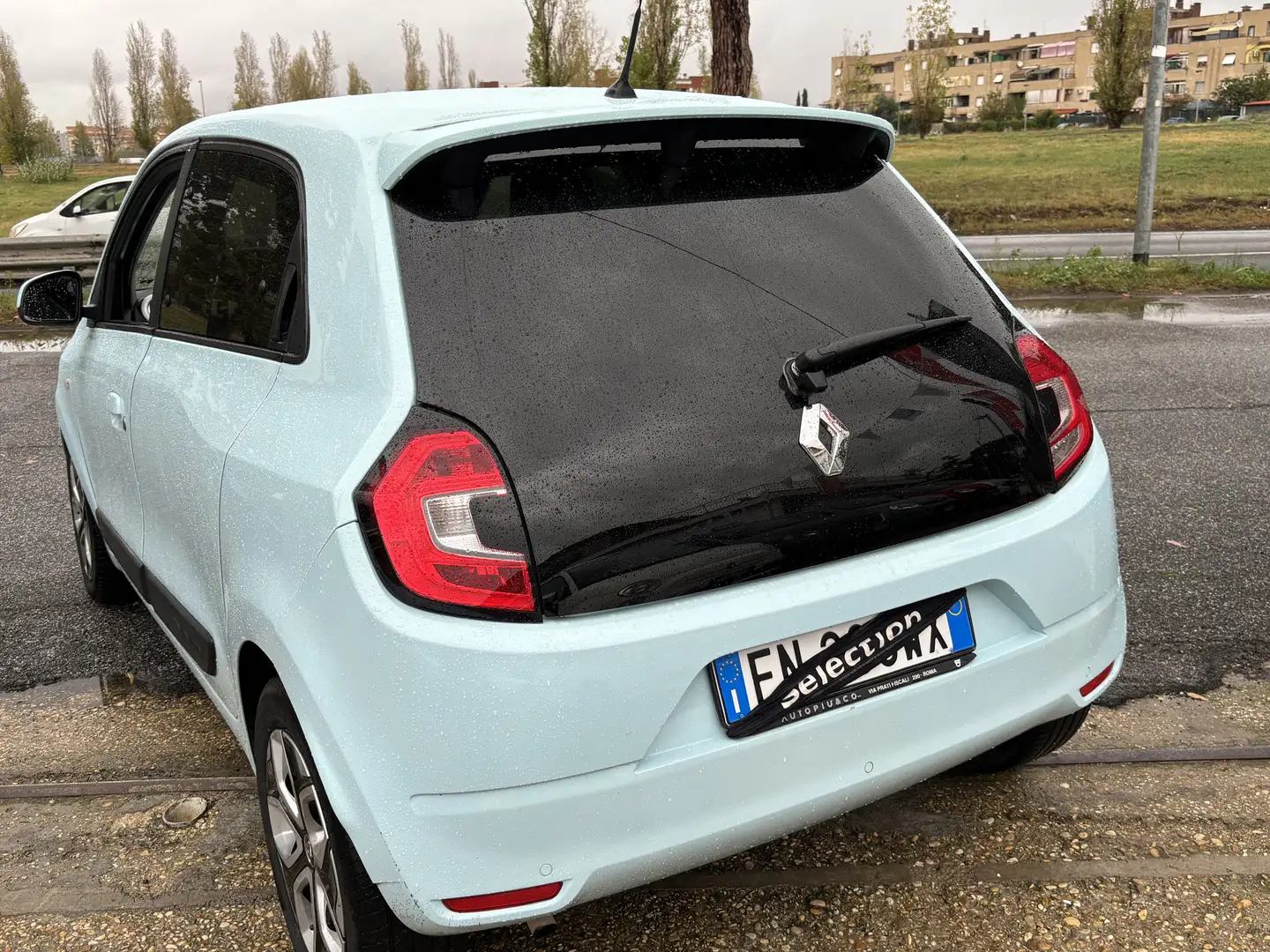 Renault Twingo III 2018 1.0  La Parisienne 69cv AUTOMATICA, LED Verde - 2