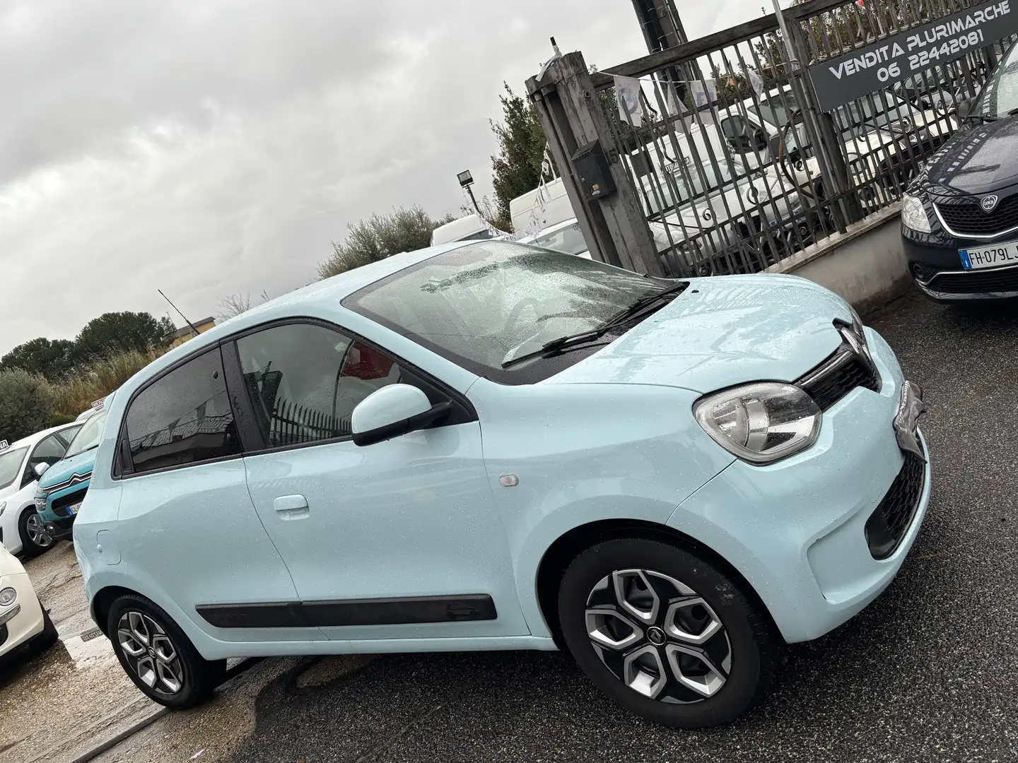 Renault Twingo III 2018 1.0  La Parisienne 69cv AUTOMATICA, LED Verde - 1
