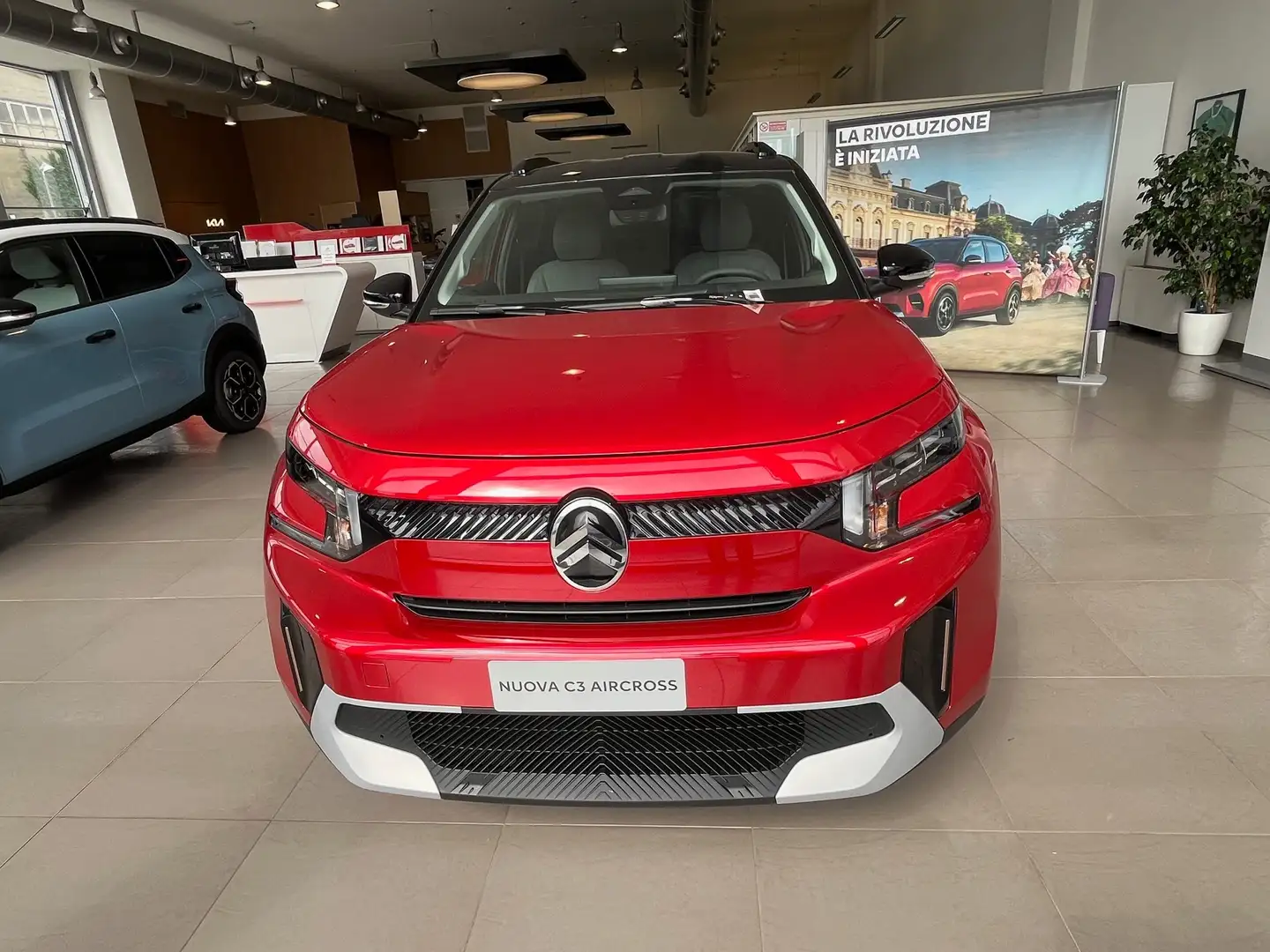 Citroen C3 Aircross Nuova C3 Aircross 1.2 Benzina 100cv PLUS Rosso - 2