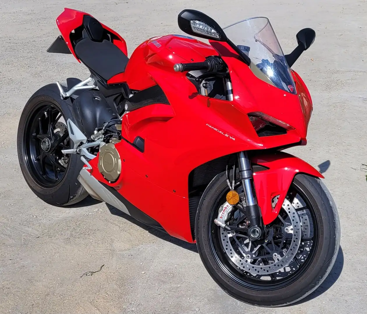 Ducati Panigale V4 Piros - 2