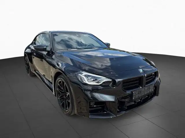 BMW M2 view 4
