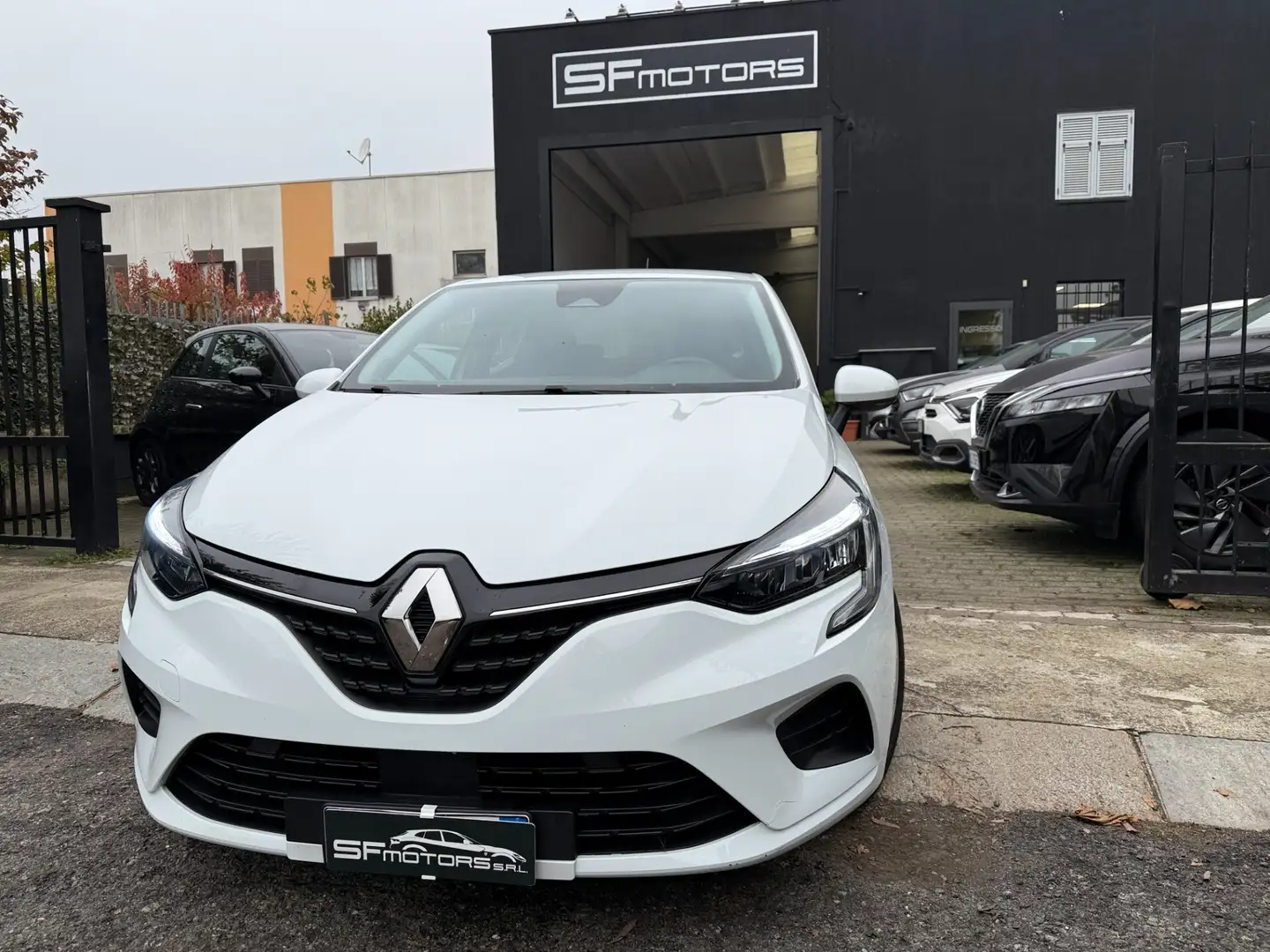 Renault Clio Hybrid E-Tech 140 CV 5 porte Intens Wit - 1