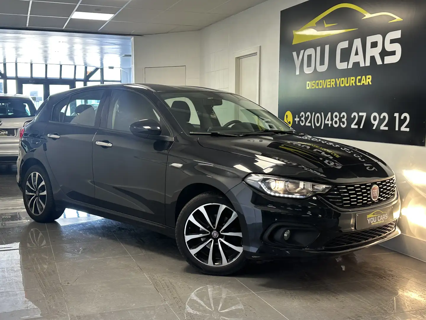 Fiat Tipo 1.4 16V Lounge Nero - 1