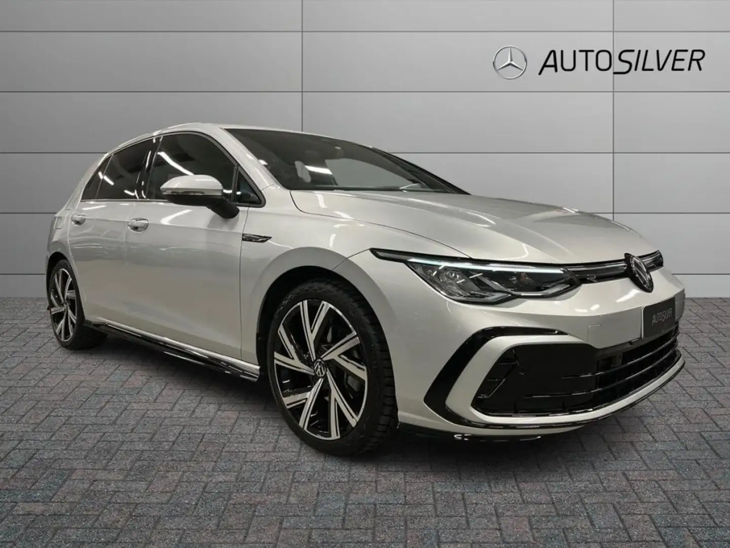 Volkswagen Golf 1.5 eTSI 150 CV EVO ACT DSG R-Line Silber - 1