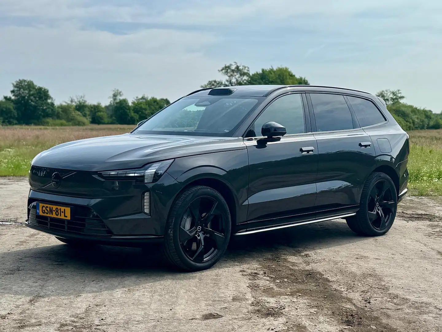 Volvo EX90 Twin Motor Performance Ultra | Demo Deal | Black P Gri - 1