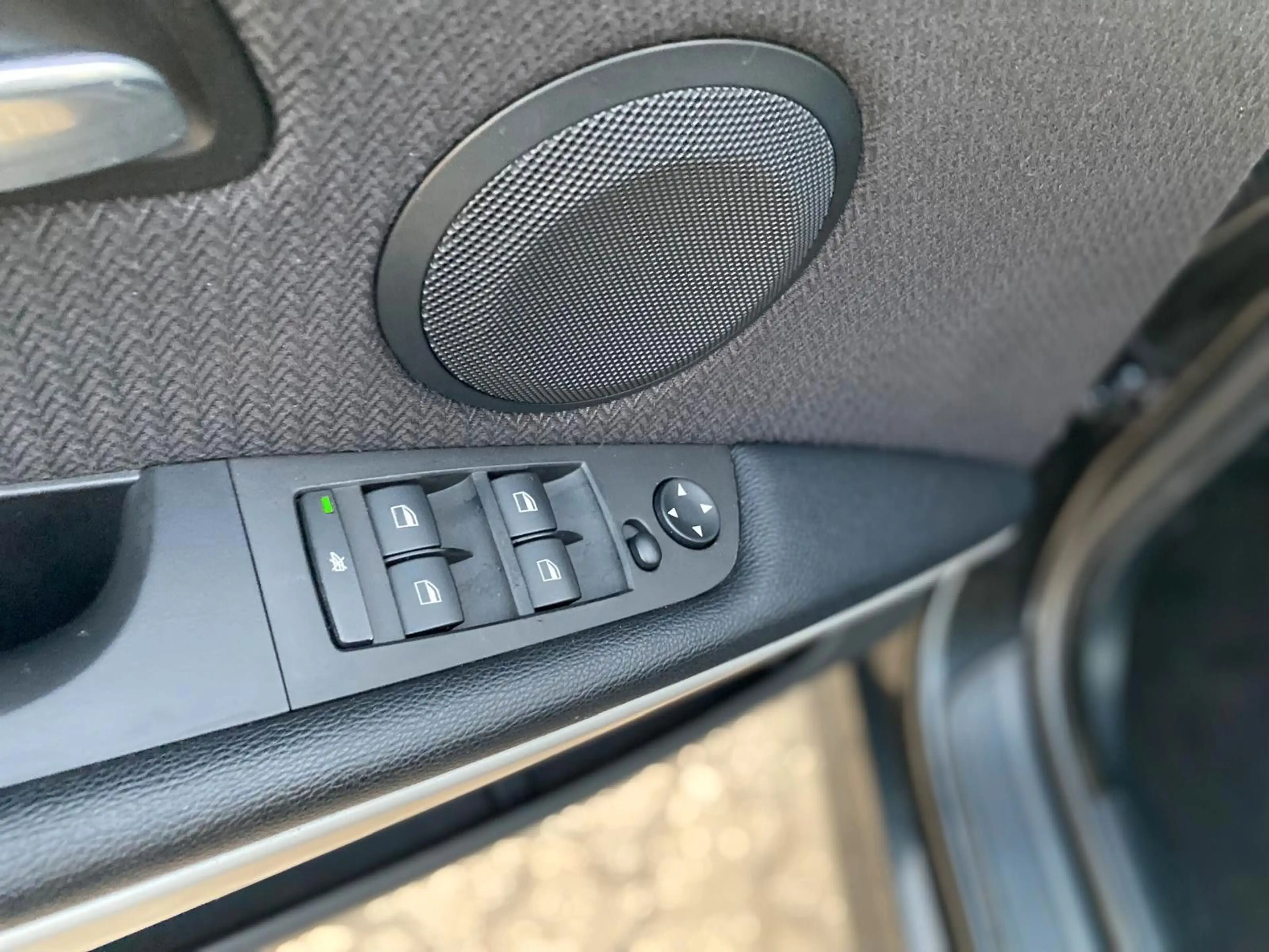 BMW 318 /M Paket/Auto/Navi/Insp&Tüv Neu — photo 14