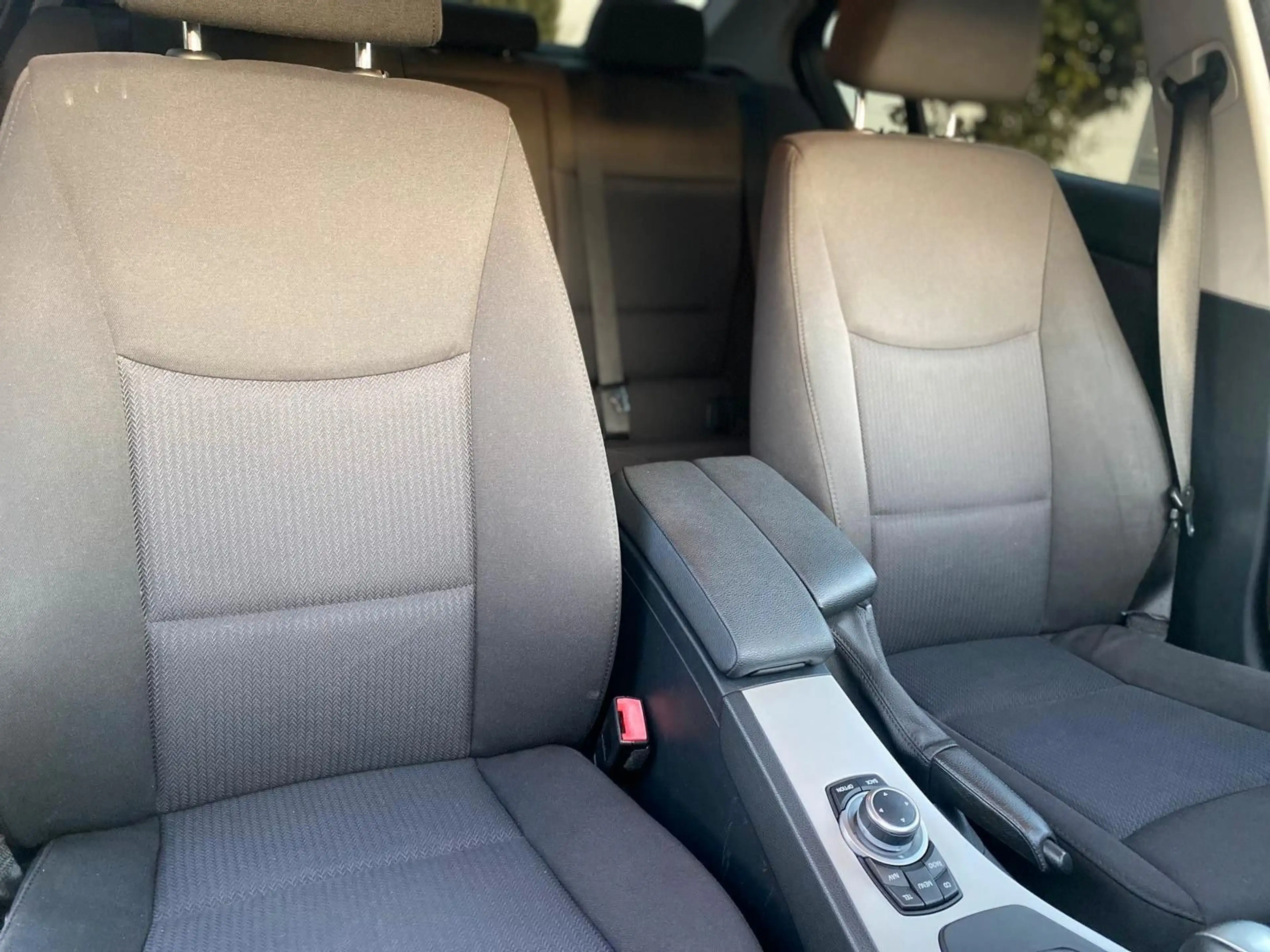 BMW 318 /M Paket/Auto/Navi/Insp&Tüv Neu — photo 13