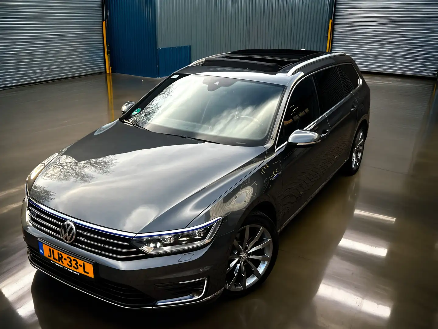 Volkswagen Passat Variant 1.4 TSI GTE Panorama_Camera_Parkeer assist_alkanta Gris - 2