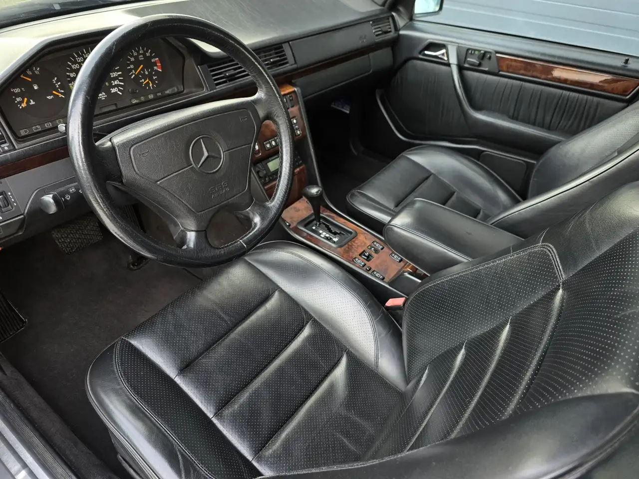 Mercedes-Benz E 500 V8 (326ch) AUT. 1992 237.910km FULL OPTIONS !!, foto 9