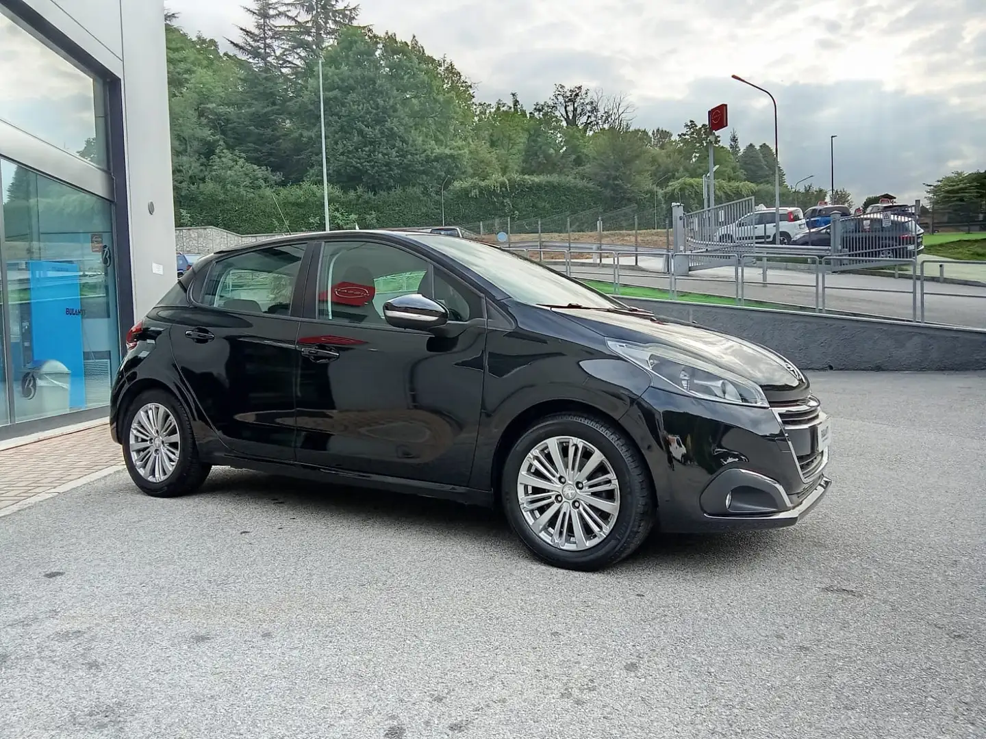 Peugeot 208 208 I 2015 5p 1.2 puretech Active 82cv Noir - 2