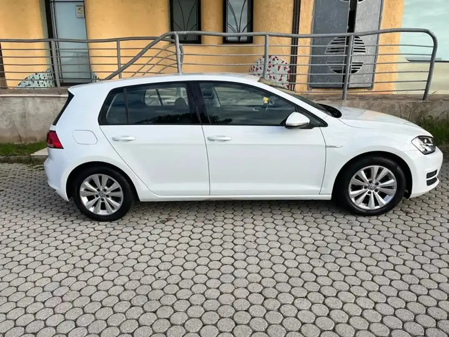 Volkswagen Golf 7 115 CV Bianco - 1