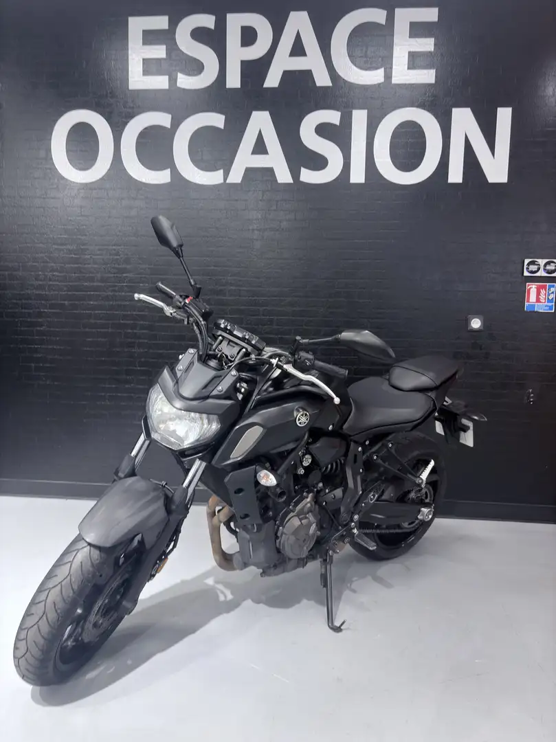 Yamaha MT-07 Noir - 1
