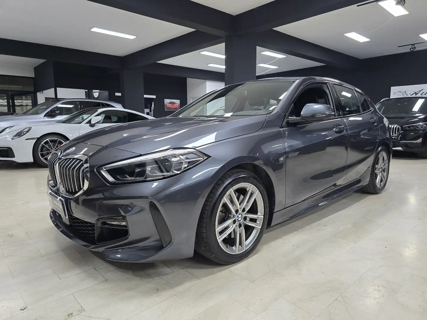 BMW 118 Serie 1 F40 118d Msport auto Grigio - 1