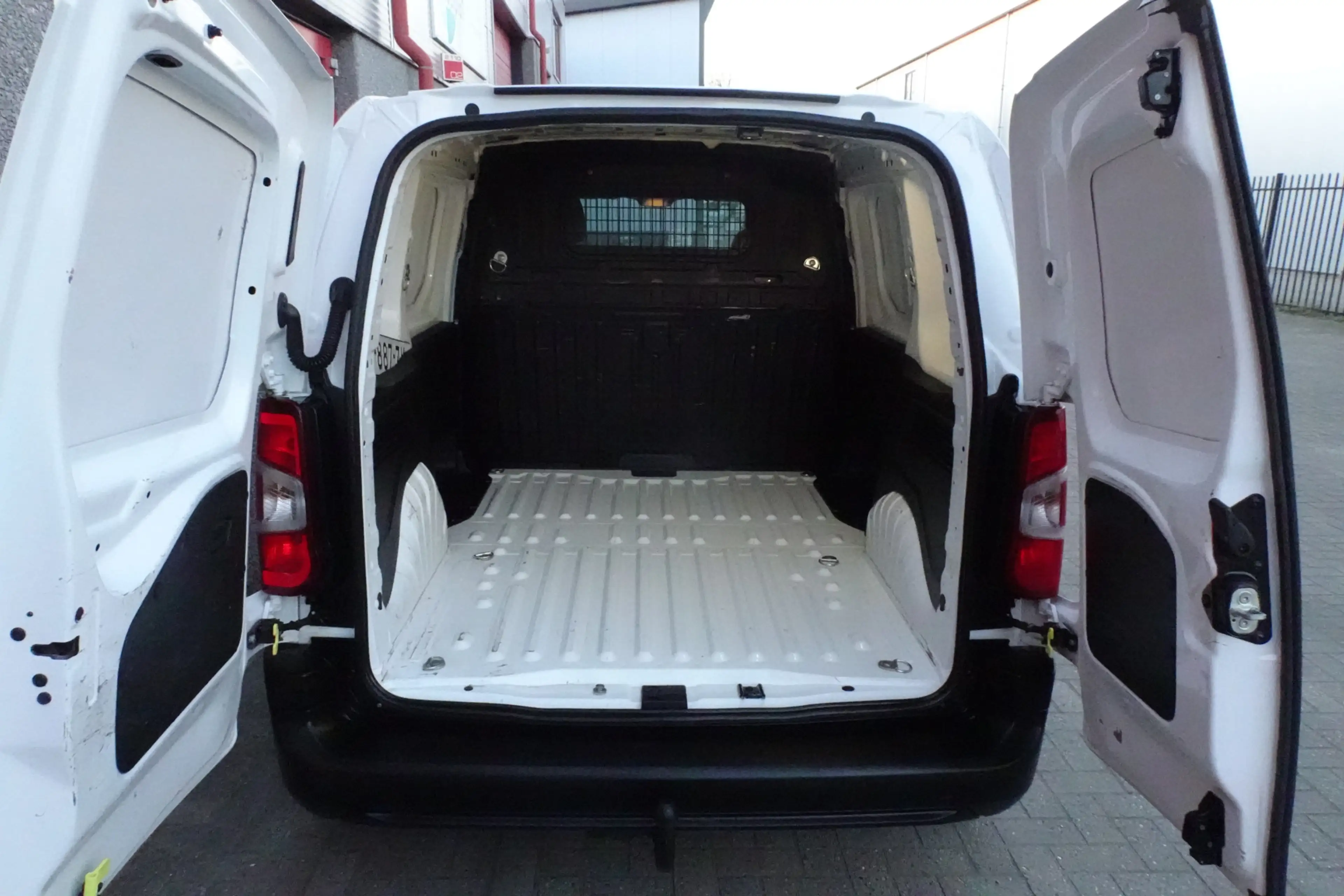 Peugeot Partner 1.6 BlueHDI Pro airco trekhaak — photo 8