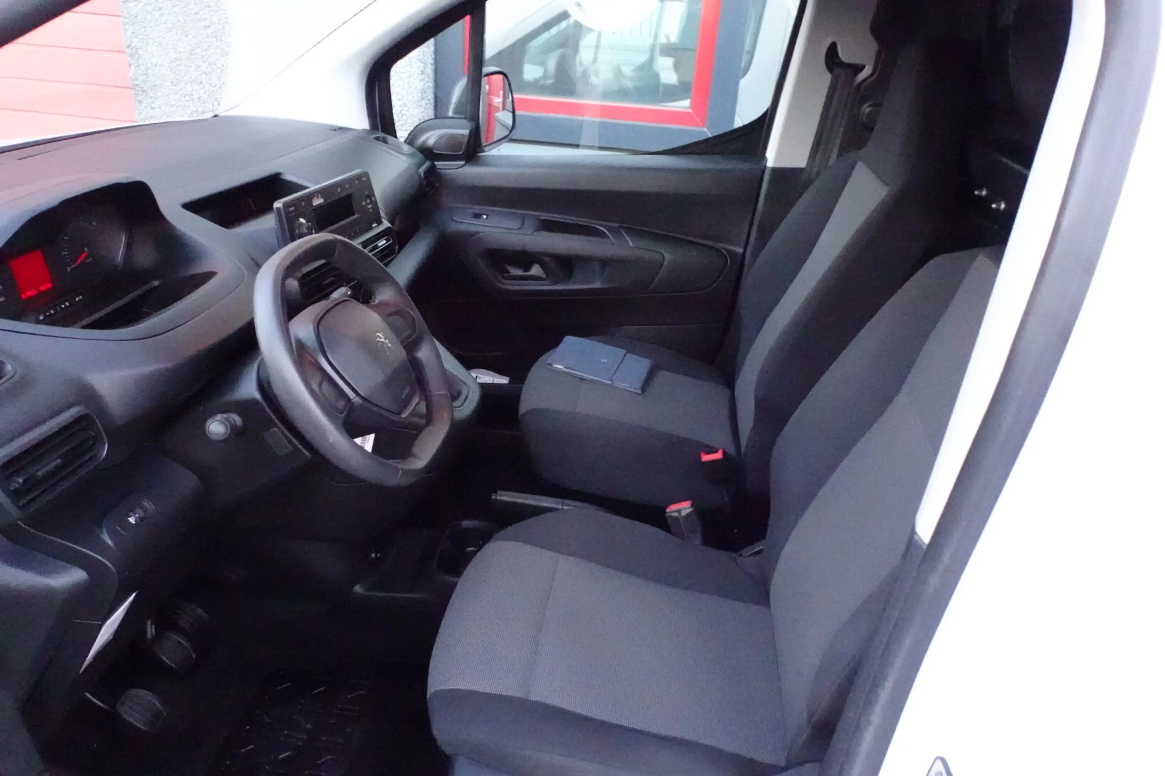 Peugeot Partner 1.6 BlueHDI Pro airco trekhaak — photo 9