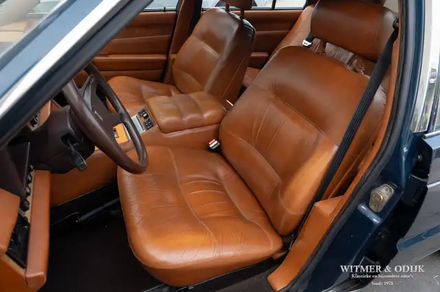 Maserati Quattroporte view 4