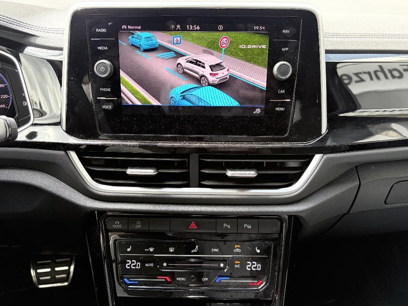 Volkswagen T-Roc R-Line 1.5 TSI DSG R-Line*LED*NAVI*ACC* — photo 12