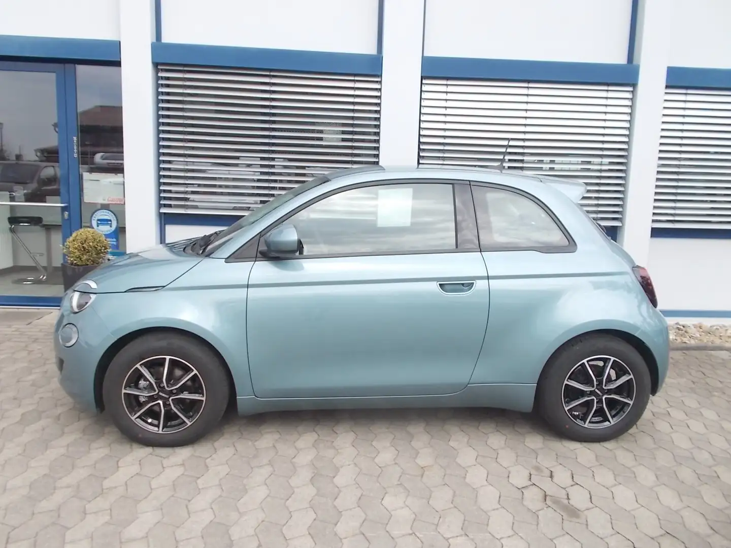 Fiat 500 500e Action Blau - 2