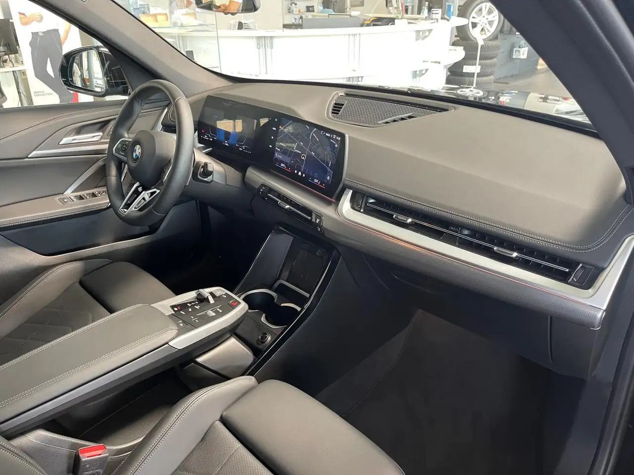 BMW X1 18i sDrive M Sport Pro A-LED/AHK/Pano/19", миниатюра 11