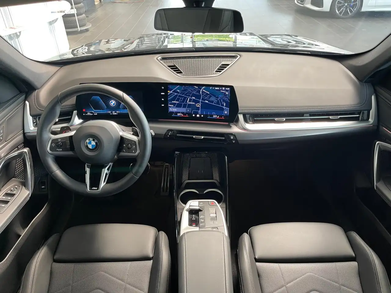 BMW X1 18i sDrive M Sport Pro A-LED/AHK/Pano/19", миниатюра 12