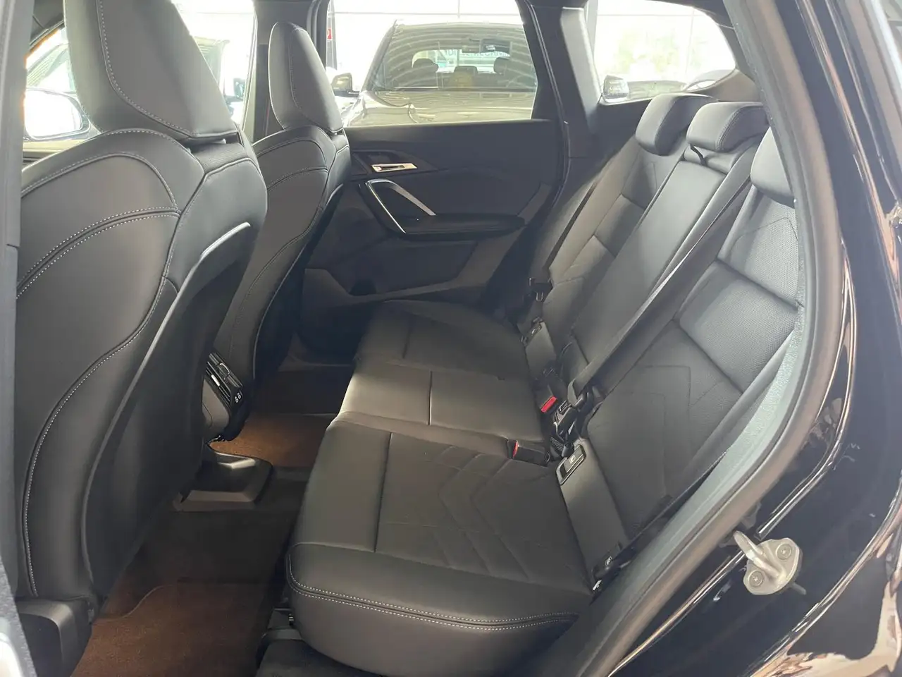 BMW X1 18i sDrive M Sport Pro A-LED/AHK/Pano/19", миниатюра 16