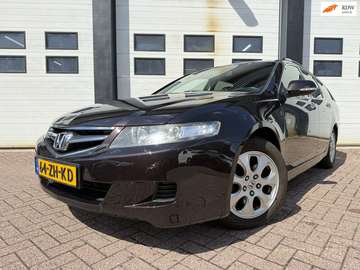 Tourer 2.0i Comfort