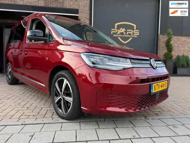 2022 Volkswagen Caddy in Red for sale