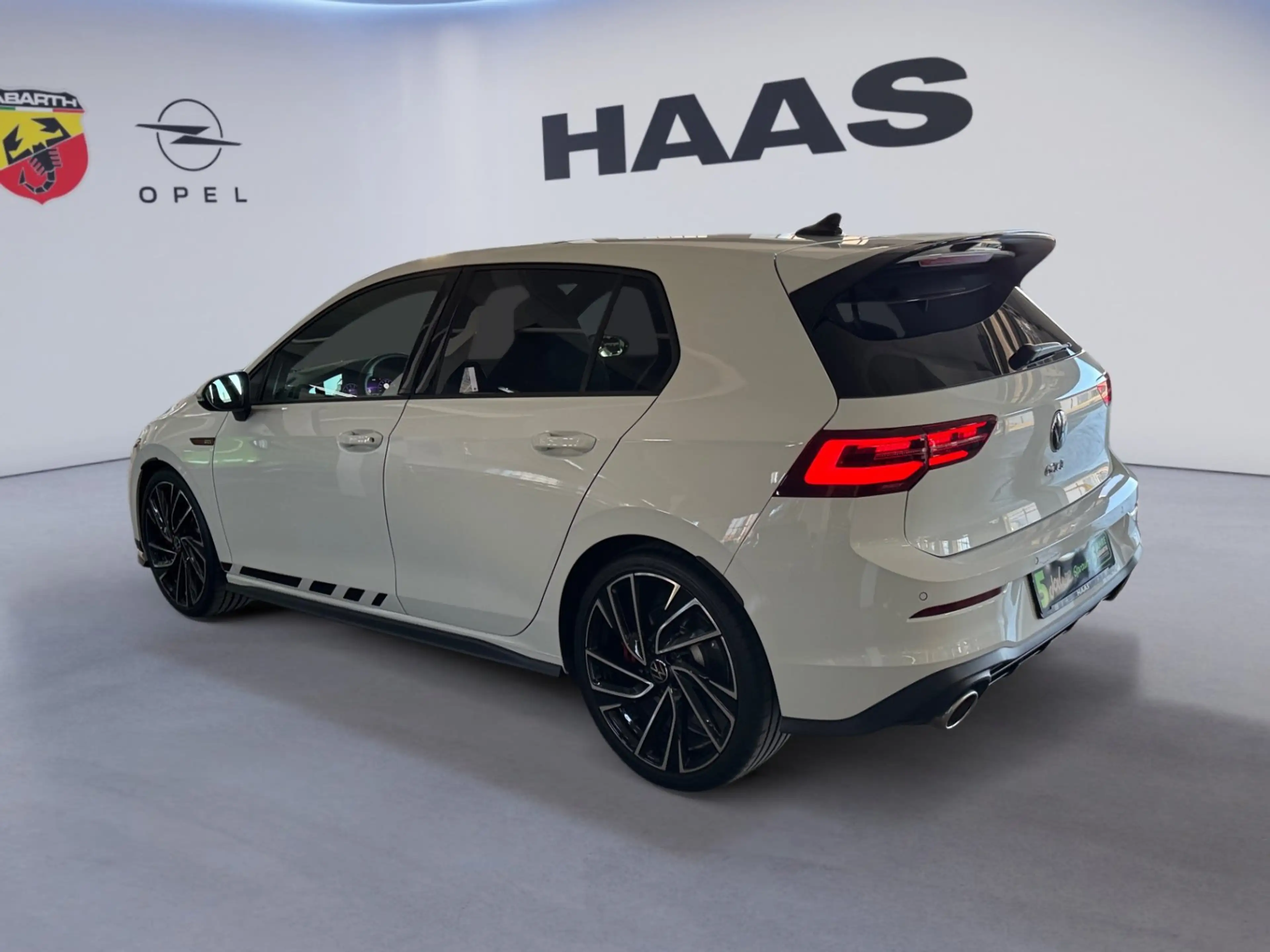 Volkswagen Golf GTI Golf VIII 2.0 TSI GTI Clubsport Top Ausstattung — photo 4