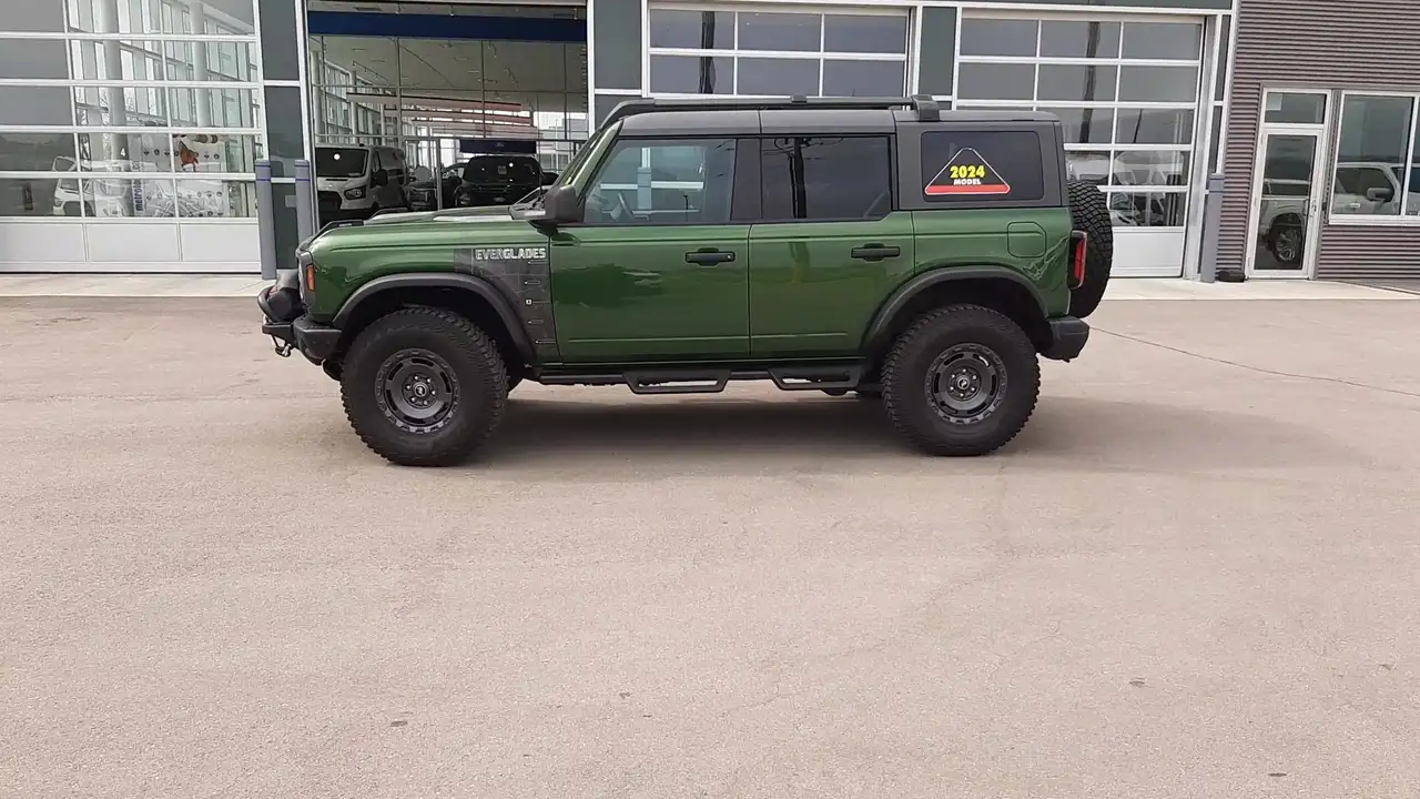 Ford Bronco photo Ford Bronco