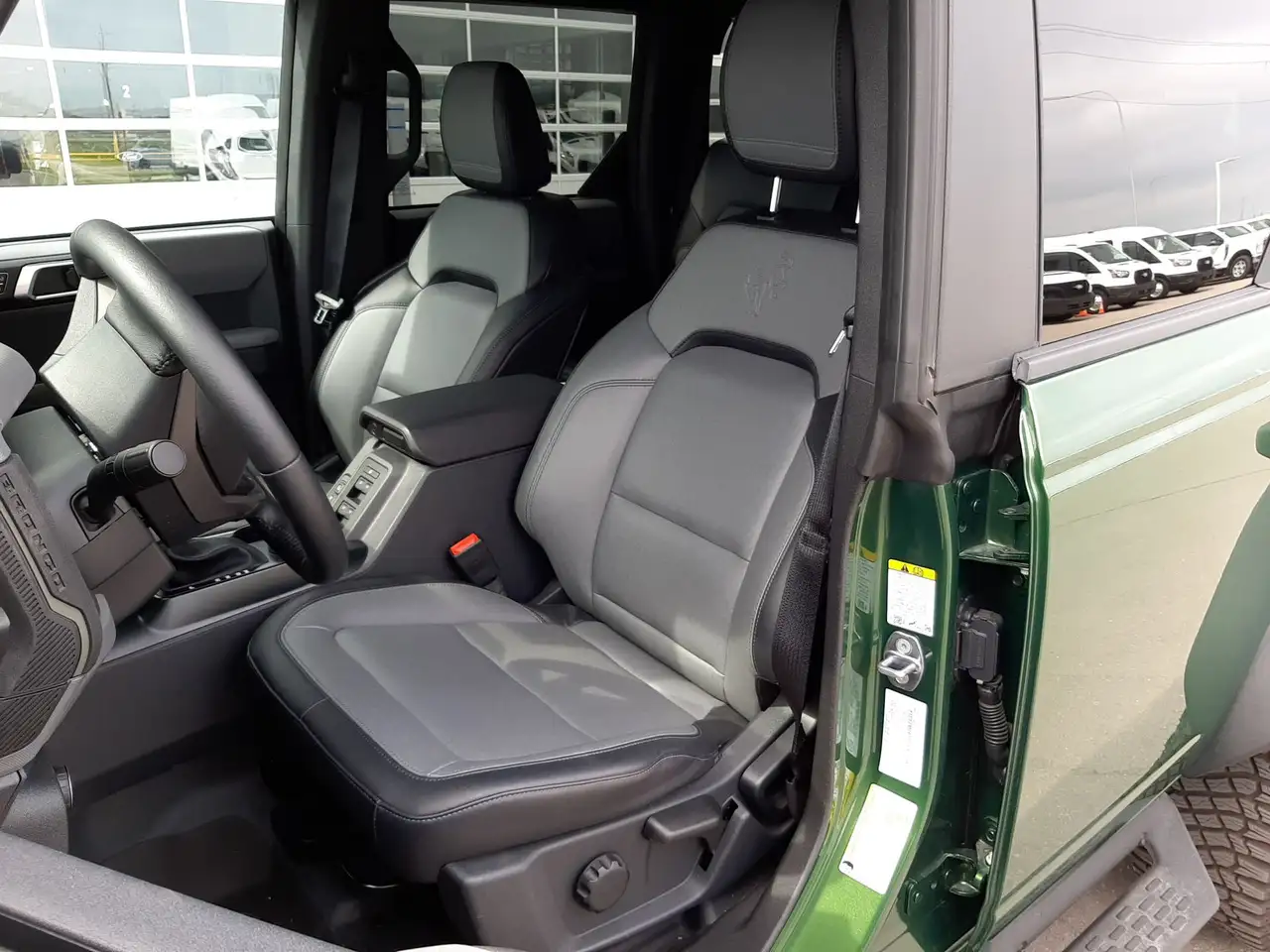Ford Bronco photo Ford Bronco