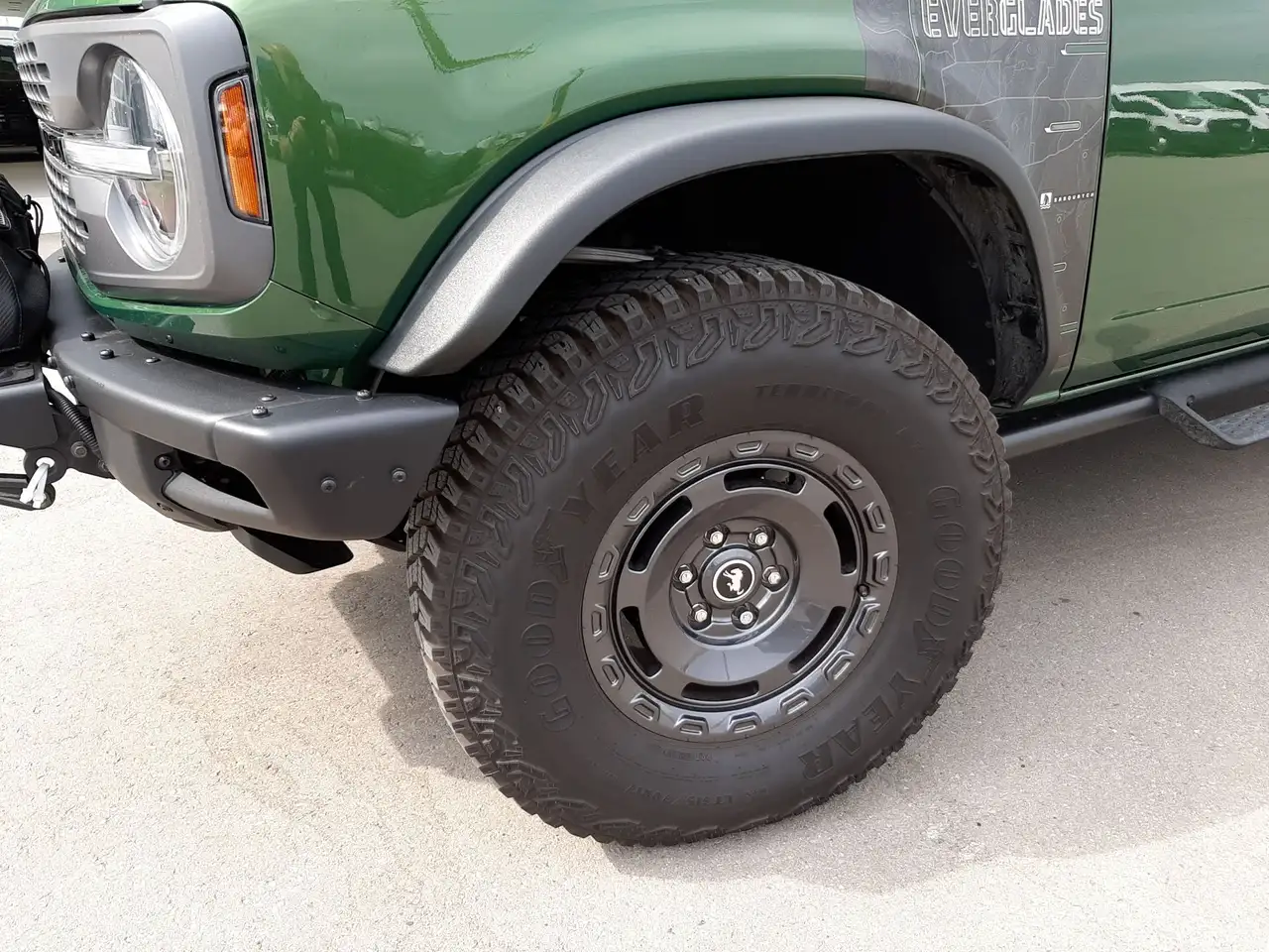 Ford Bronco photo Ford Bronco
