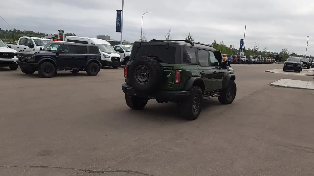 Ford Bronco photo Ford Bronco