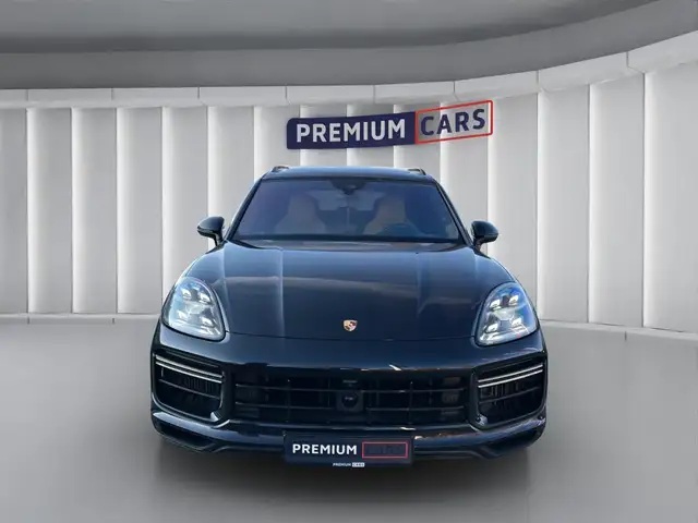 Porsche Cayenne view 8