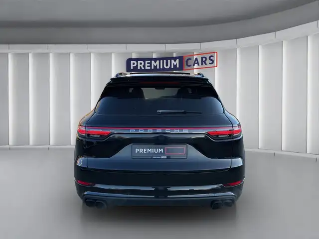 Porsche Cayenne view 4