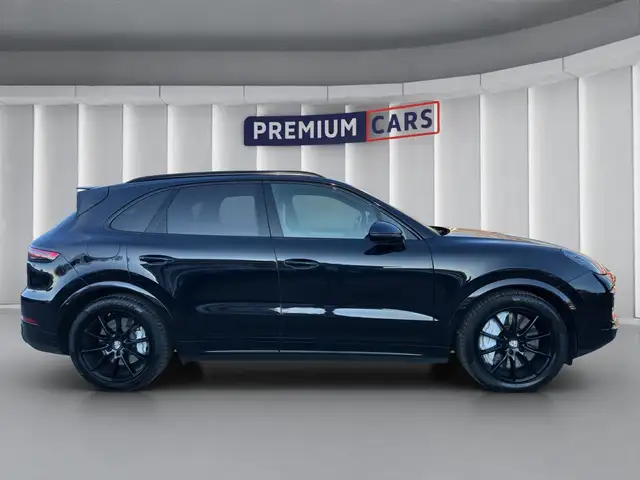 Porsche Cayenne view 6