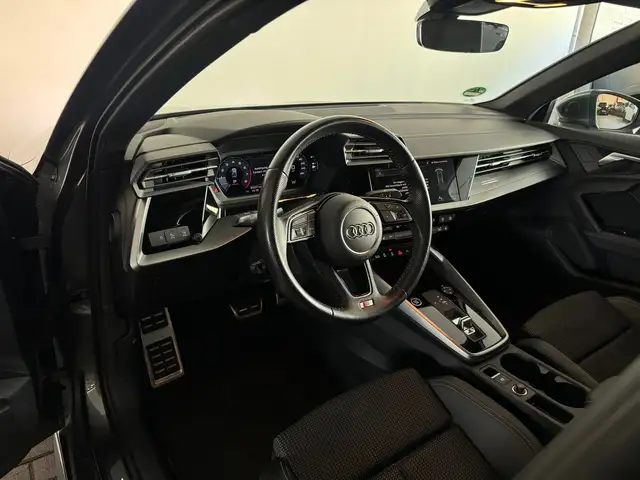 Audi A3 view 4