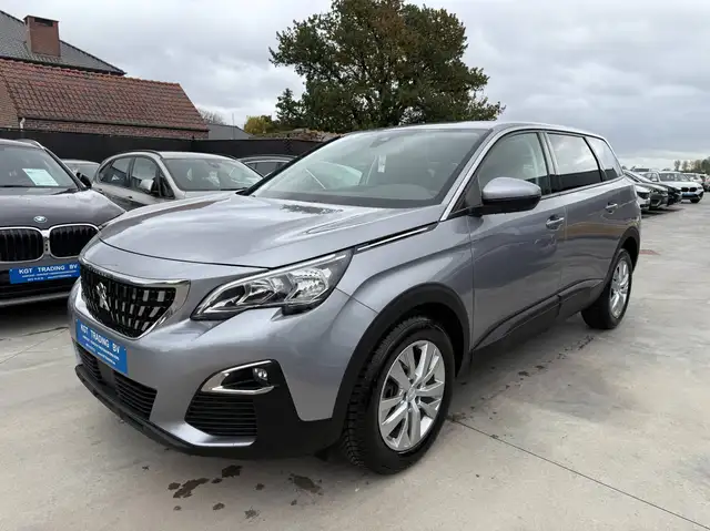 Peugeot 5008 view 9