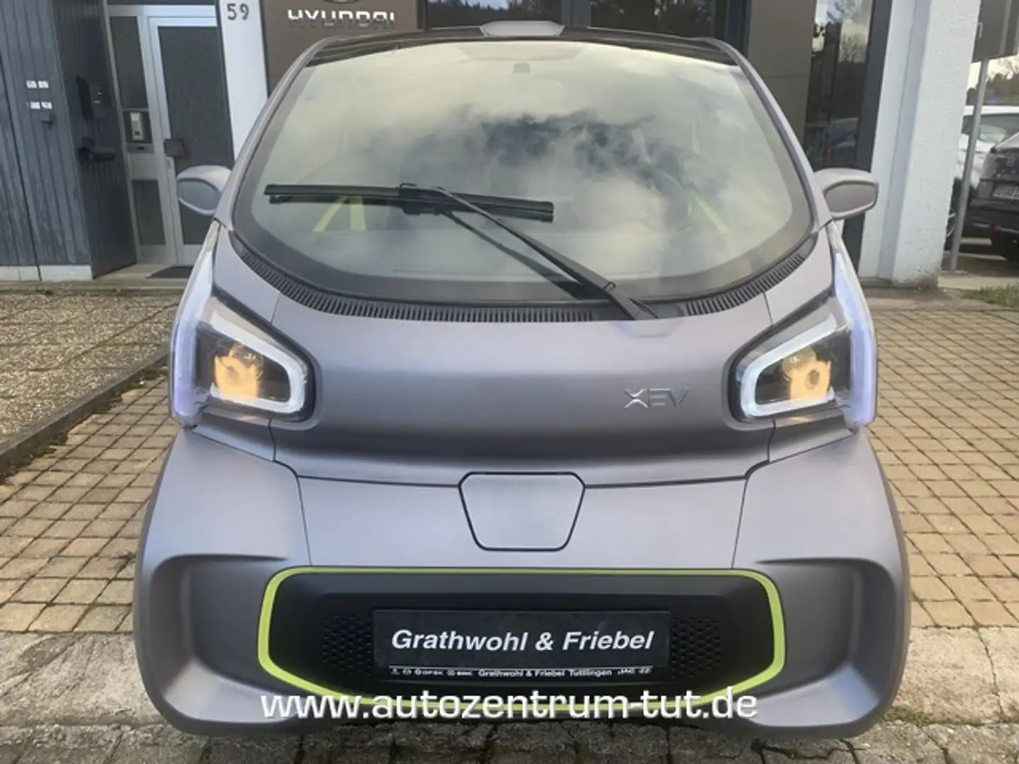 XEV Yoyo 10,4 kWh Luxury*2,99% Grau - 1