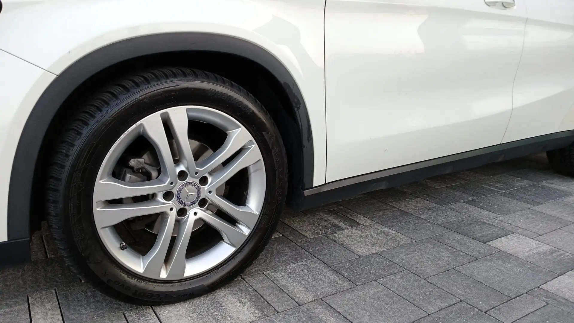 Mercedes-Benz GLA 200 GLA 200 d Business auto Weiß - 2