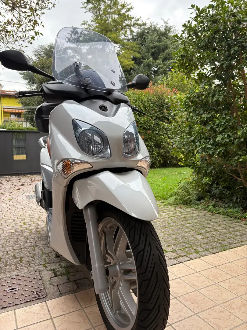 Yamaha X-City 250 Wit - 1