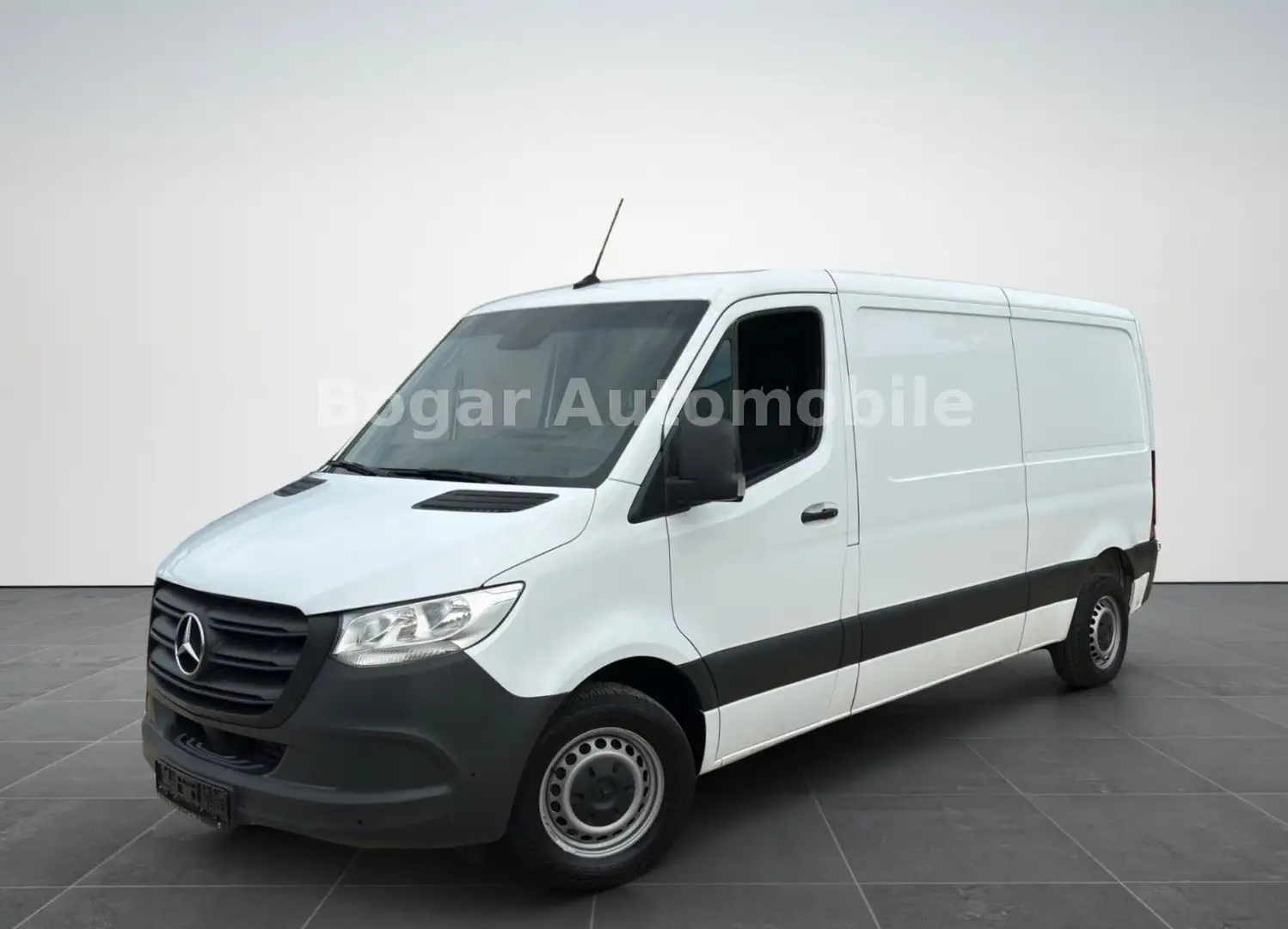 Mercedes-Benz Sprinter 211 CDI L2H1 LANG *TEMPOMAT*KAMERA*AHK* Weiß - 1