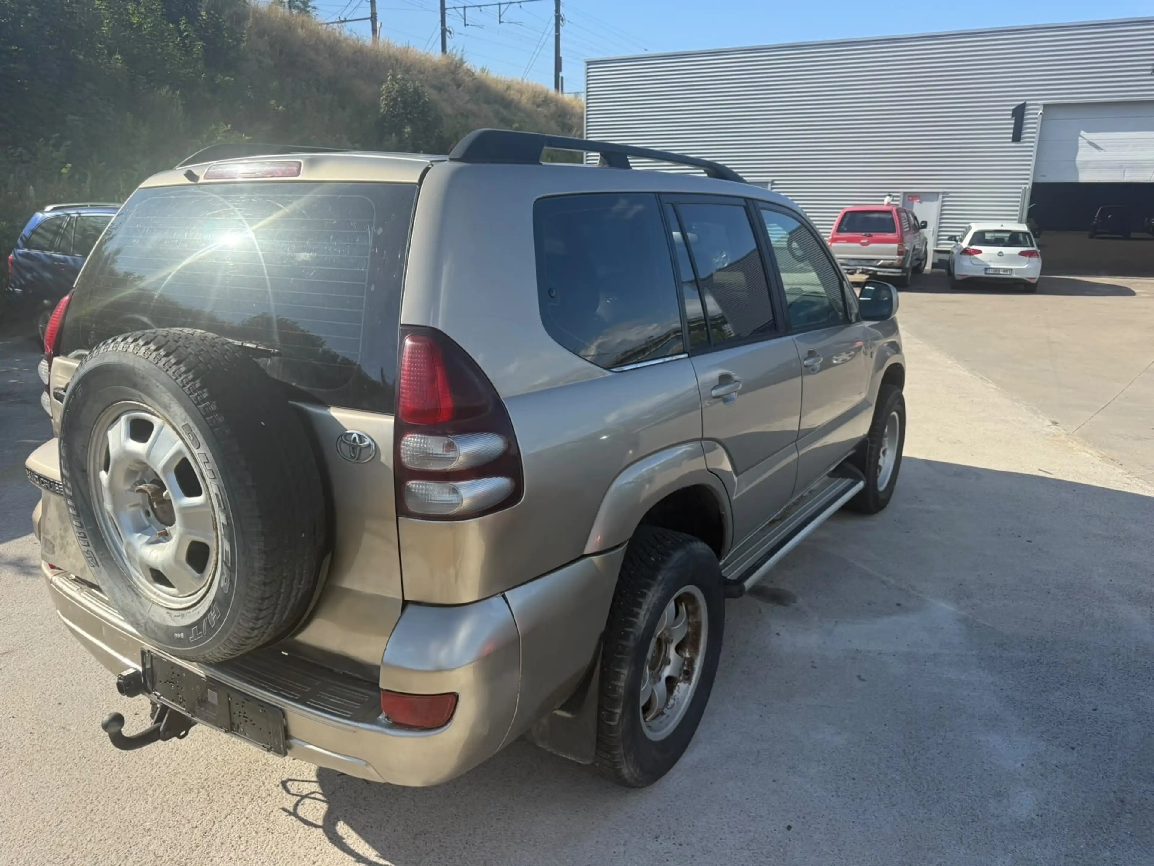 Toyota Land Cruiser Prado — photo 8
